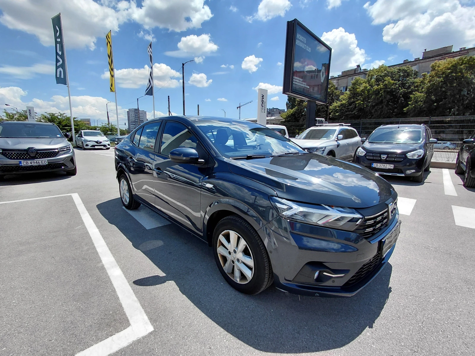Dacia Logan TCe 100 к.с. /Comfort/Газ/Бензин, снимка 3 - Автомобили и джипове - 55189529