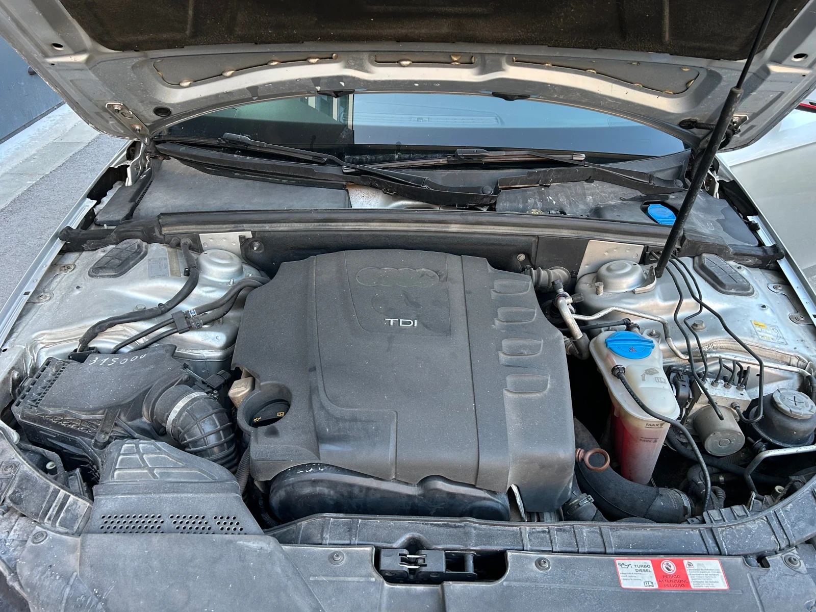 Audi A4 2.0TDI, снимка 12 - Автомобили и джипове - 55426194