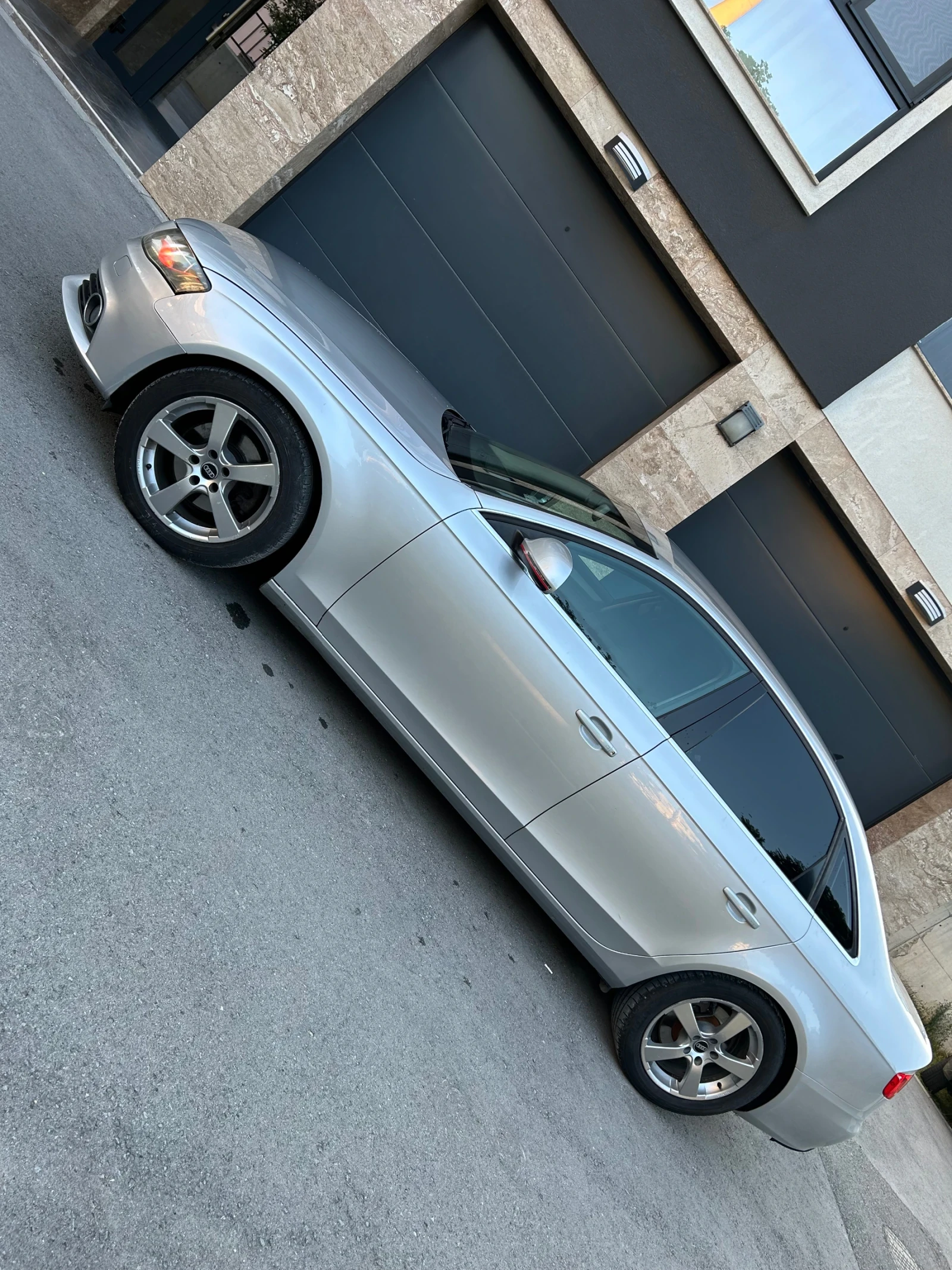 Audi A4 2.0TDI, снимка 3 - Автомобили и джипове - 55426194