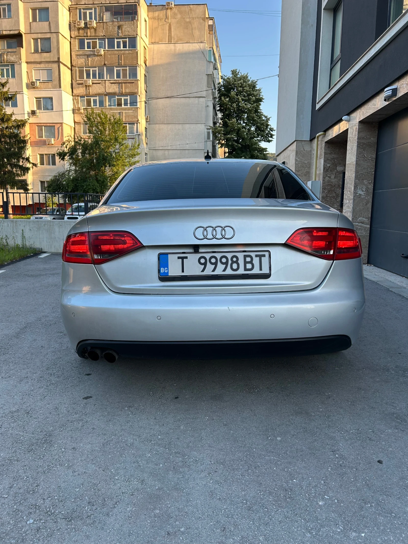 Audi A4 2.0TDI, снимка 5 - Автомобили и джипове - 55426194