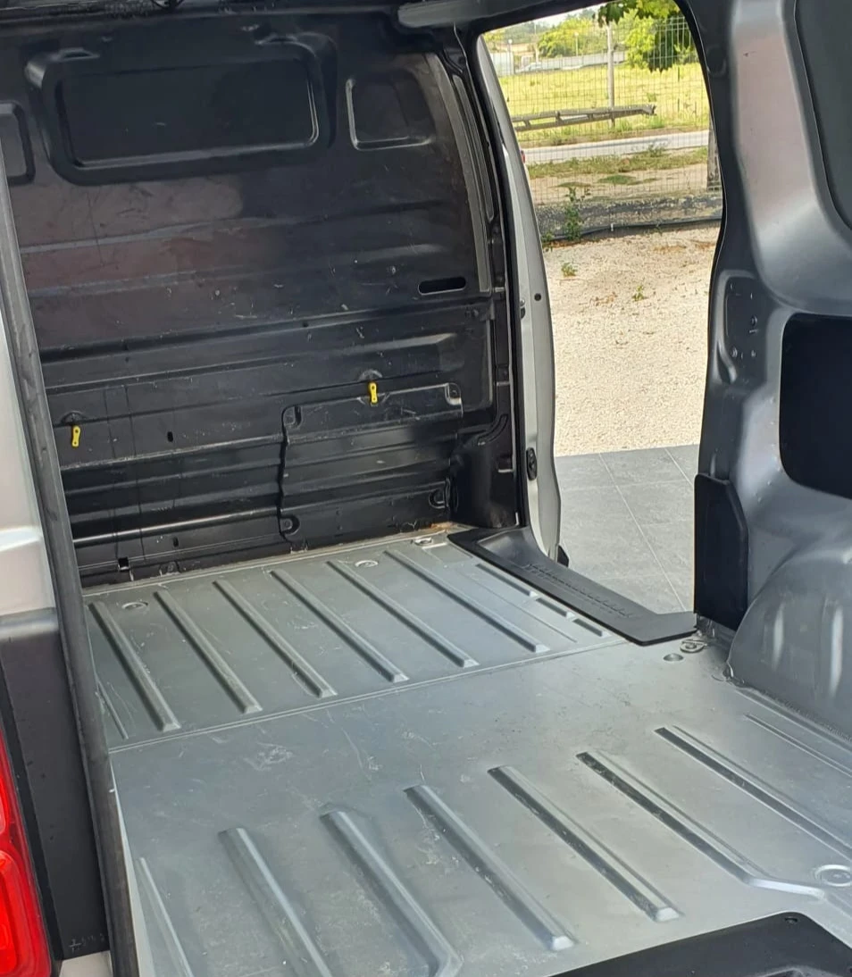 Peugeot Expert 2.0 BlueHDI 122ps VAN Luxury Euro6B, снимка 13 - Автомобили и джипове - 55452741