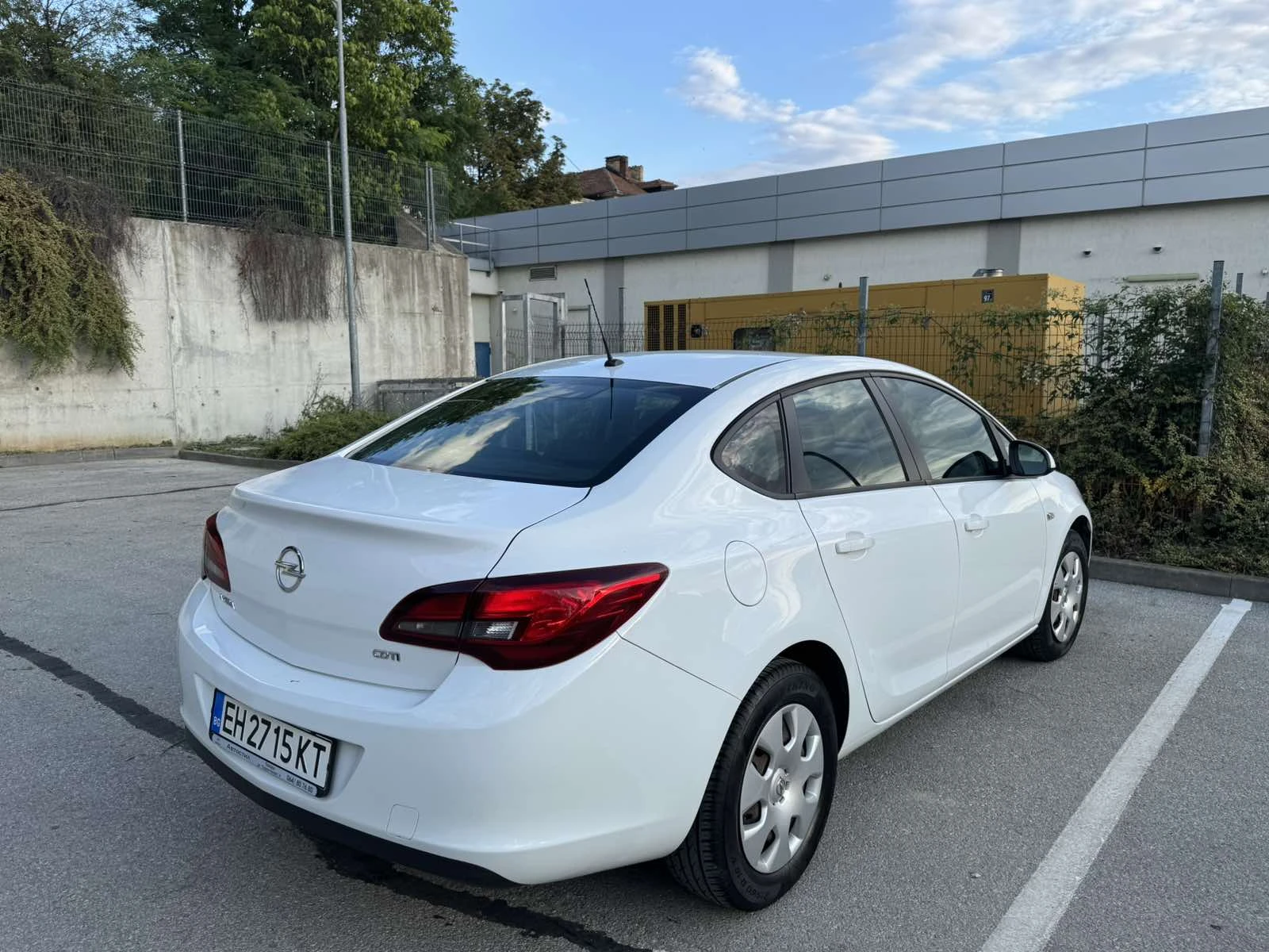 Opel Astra J, снимка 13 - Автомобили и джипове - 55607091
