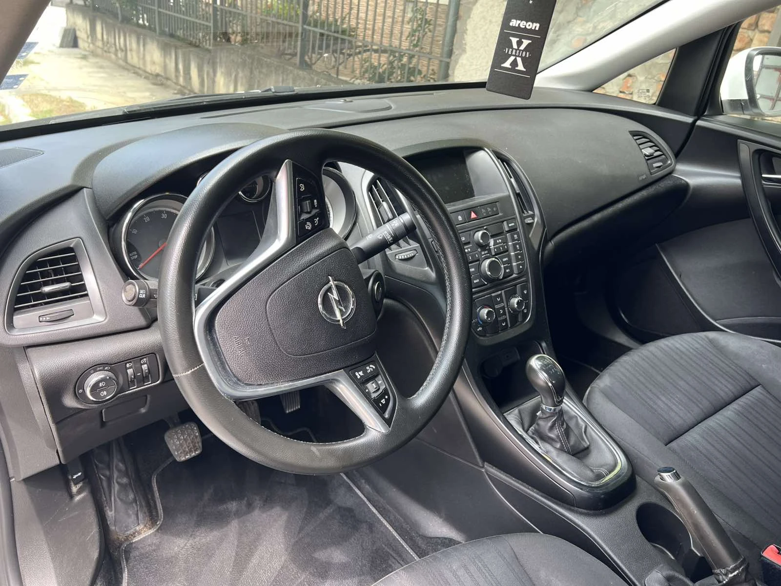 Opel Astra J, снимка 6 - Автомобили и джипове - 55607091