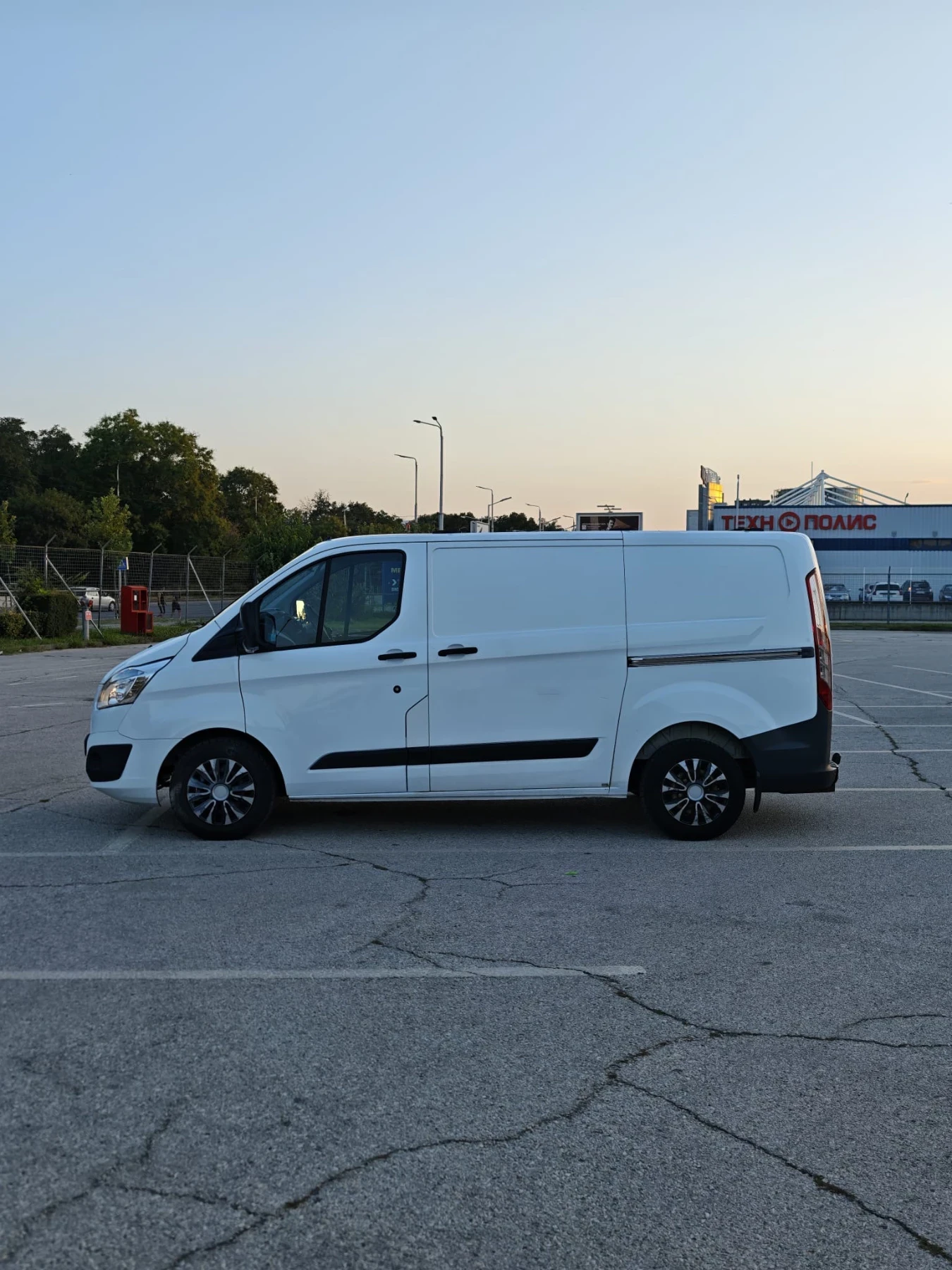 Ford Transit Custom 2.2, снимка 8 - Автомобили и джипове - 55646799
