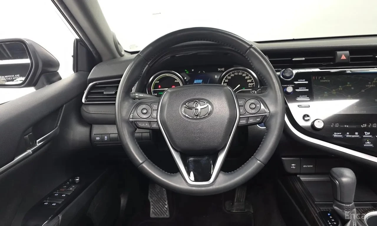 Toyota Camry * 2.5 XLE Hybrid * КРАЙНА ЦЕНА ДО БЪЛГАРИЯ, снимка 12 - Автомобили и джипове - 55801065