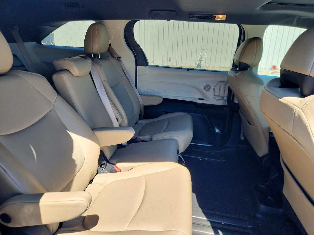 Toyota Sienna 2.5l Xle, снимка 11 - Автомобили и джипове - 56664286