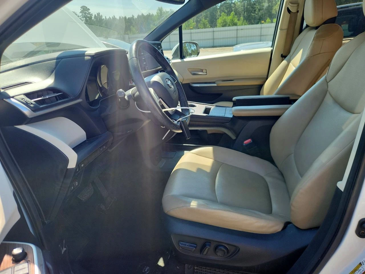 Toyota Sienna 2.5l Xle, снимка 7 - Автомобили и джипове - 56664286