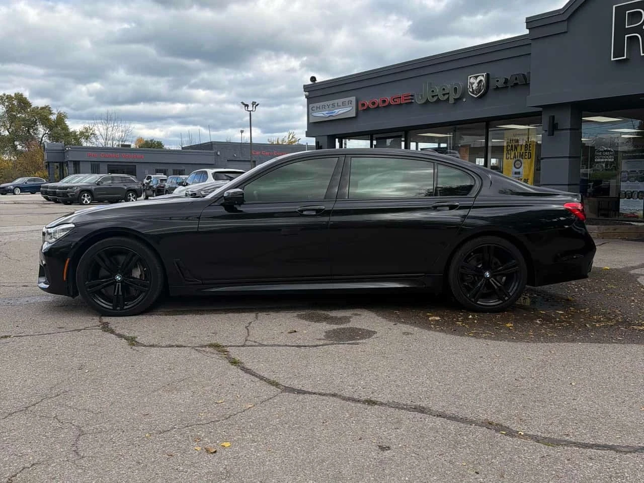 BMW 750 Li xDrive | CARFAX | БЕЗ ИНЦИДЕНТИ, снимка 3 - Автомобили и джипове - 56742738