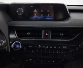 Lexus UX 250h 2.0 Хибрид, снимка 6