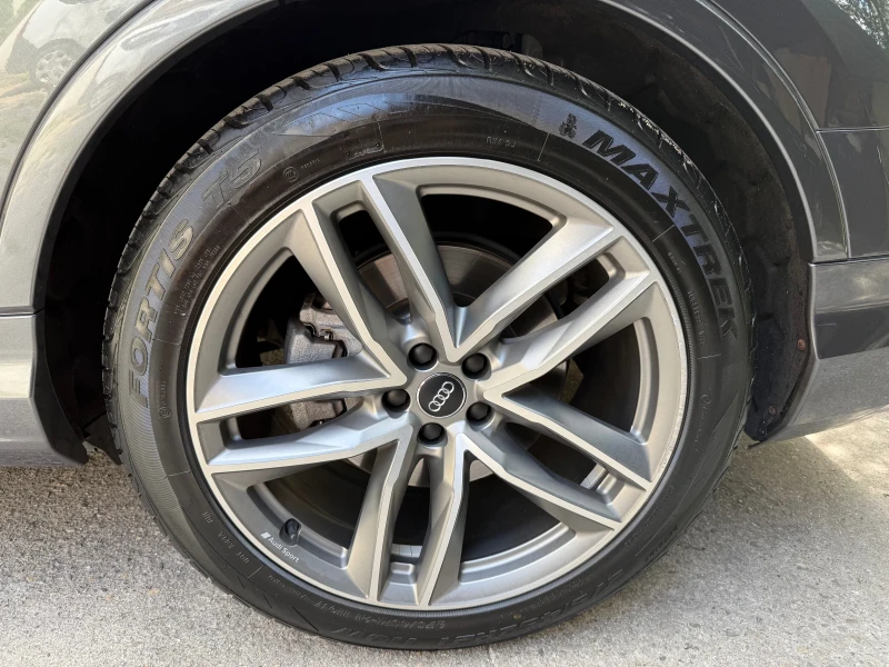 Audi Q7 55TFSI, снимка 9 - Автомобили и джипове - 50996534