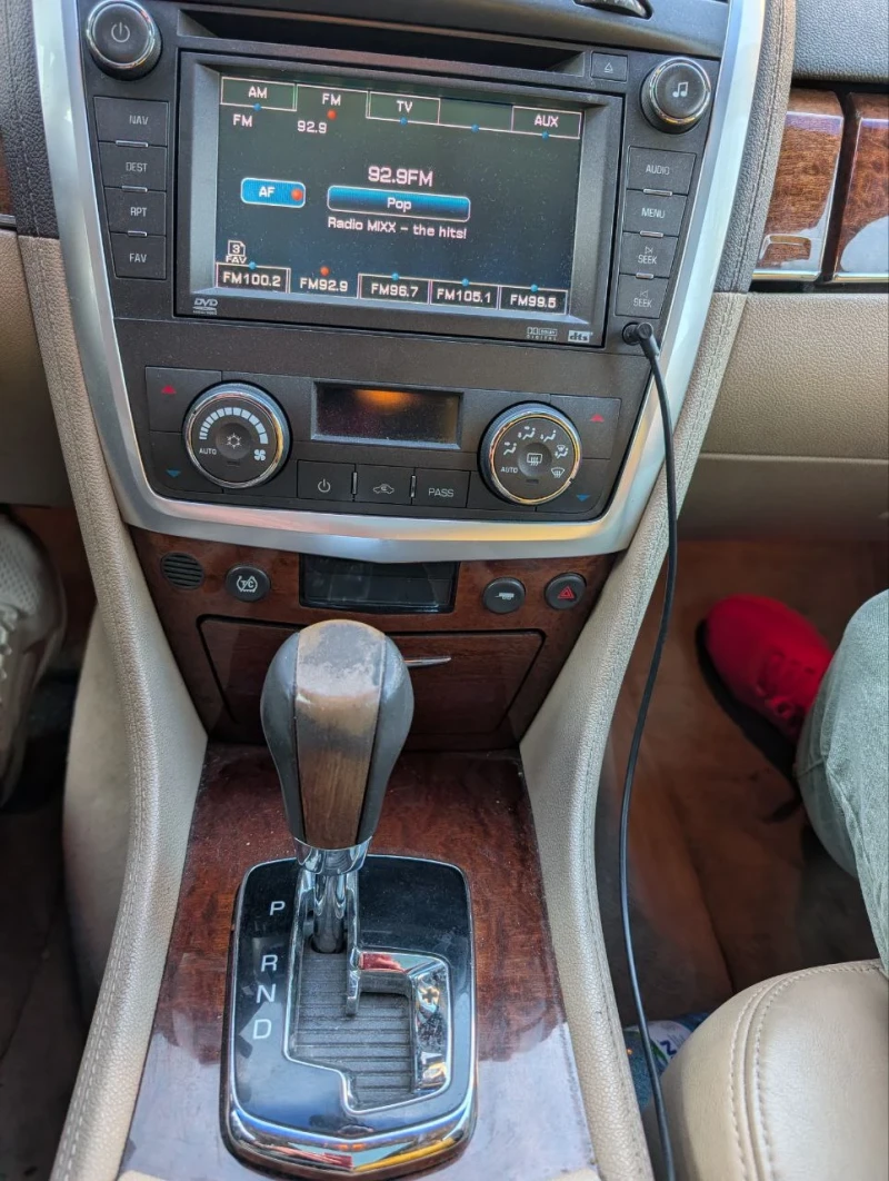 Cadillac Srx 3.6, снимка 9 - Автомобили и джипове - 52910043