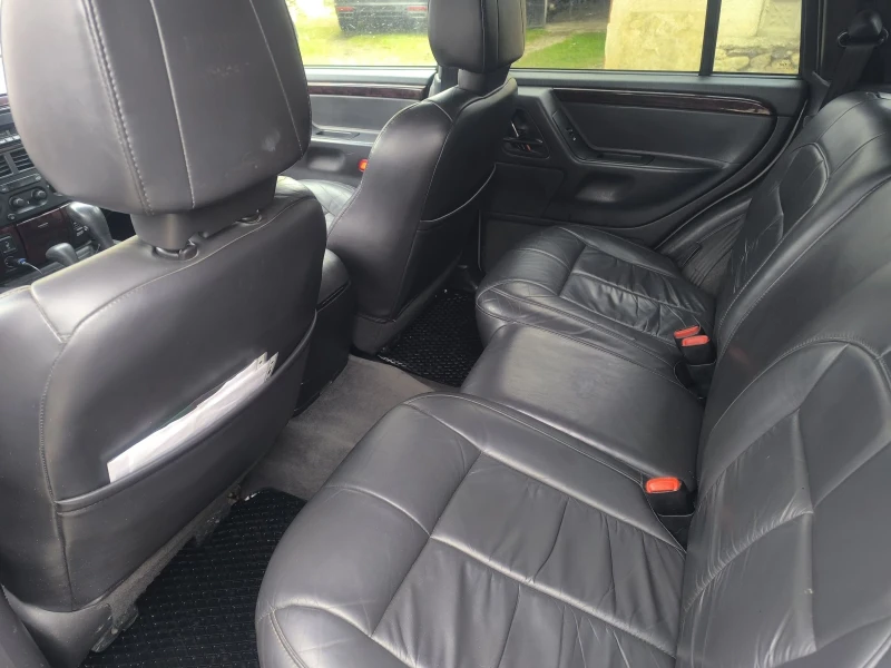 Jeep Grand cherokee, снимка 9 - Автомобили и джипове - 53229160