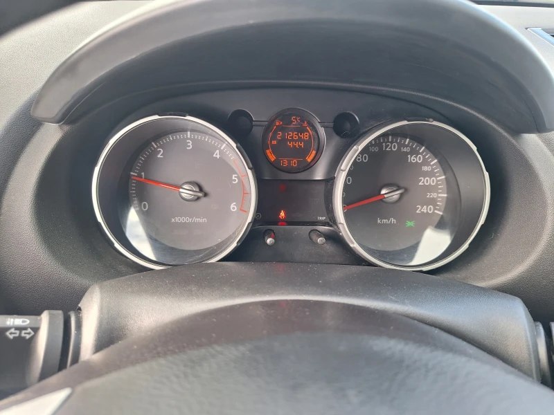 Nissan Qashqai 1.5dci , снимка 12 - Автомобили и джипове - 53497677
