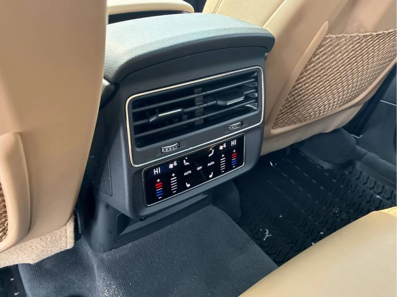 Audi Q7 Progressiv 55 TFSI quattro* CARFAX* 360* ОБДУХВАНЕ, снимка 13 - Автомобили и джипове - 53500593