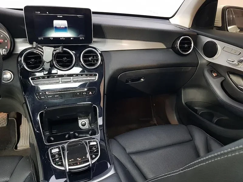 Mercedes-Benz GLC 220 4Matic, снимка 10 - Автомобили и джипове - 55785762