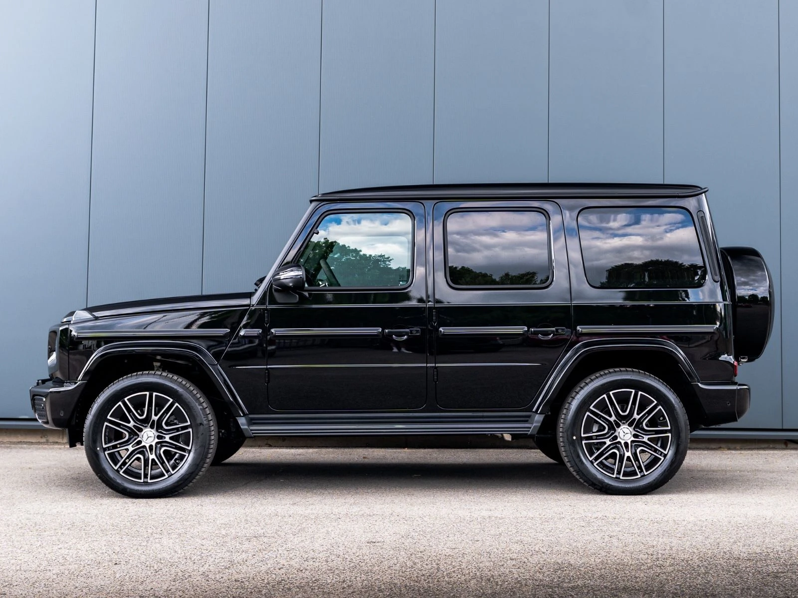 Mercedes-Benz G 450 d AMG LINE NAVI 360 CAMERA PANO  - изображение 4