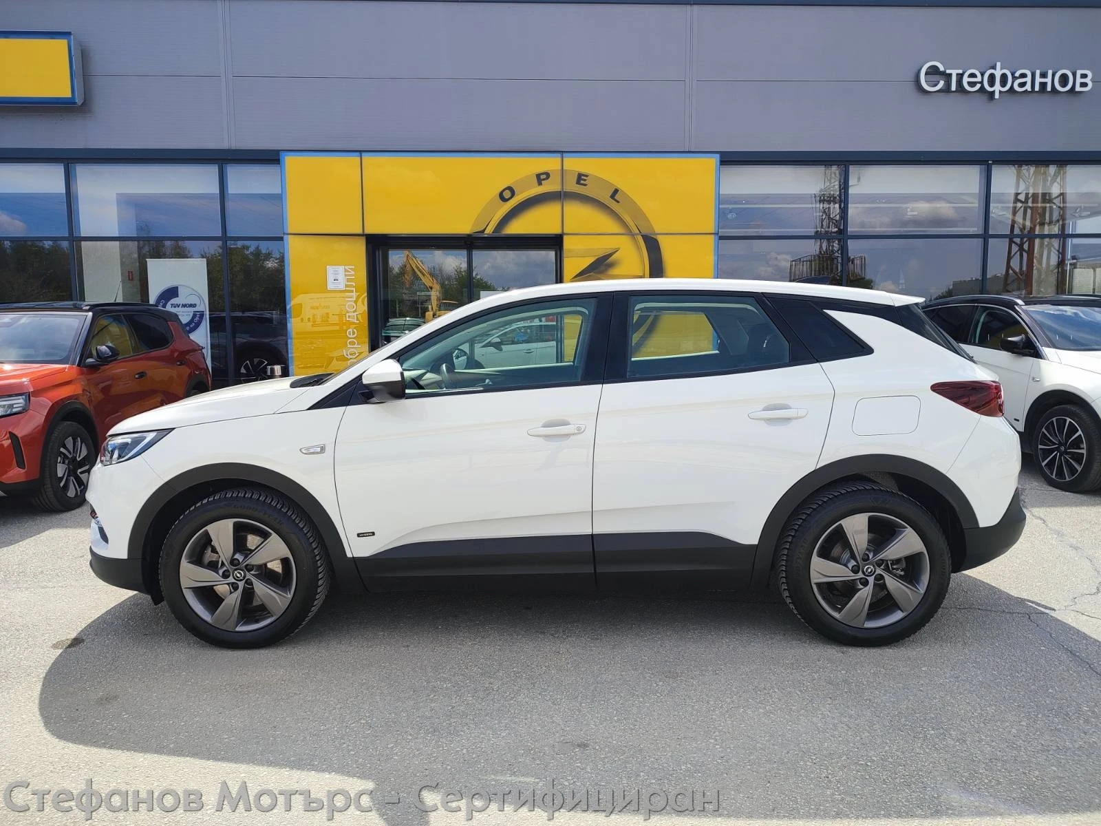 Opel Grandland X Edition 1.6 Plug-in-Hybrid (225hp) AT8, снимка 4 - Автомобили и джипове - 51929126