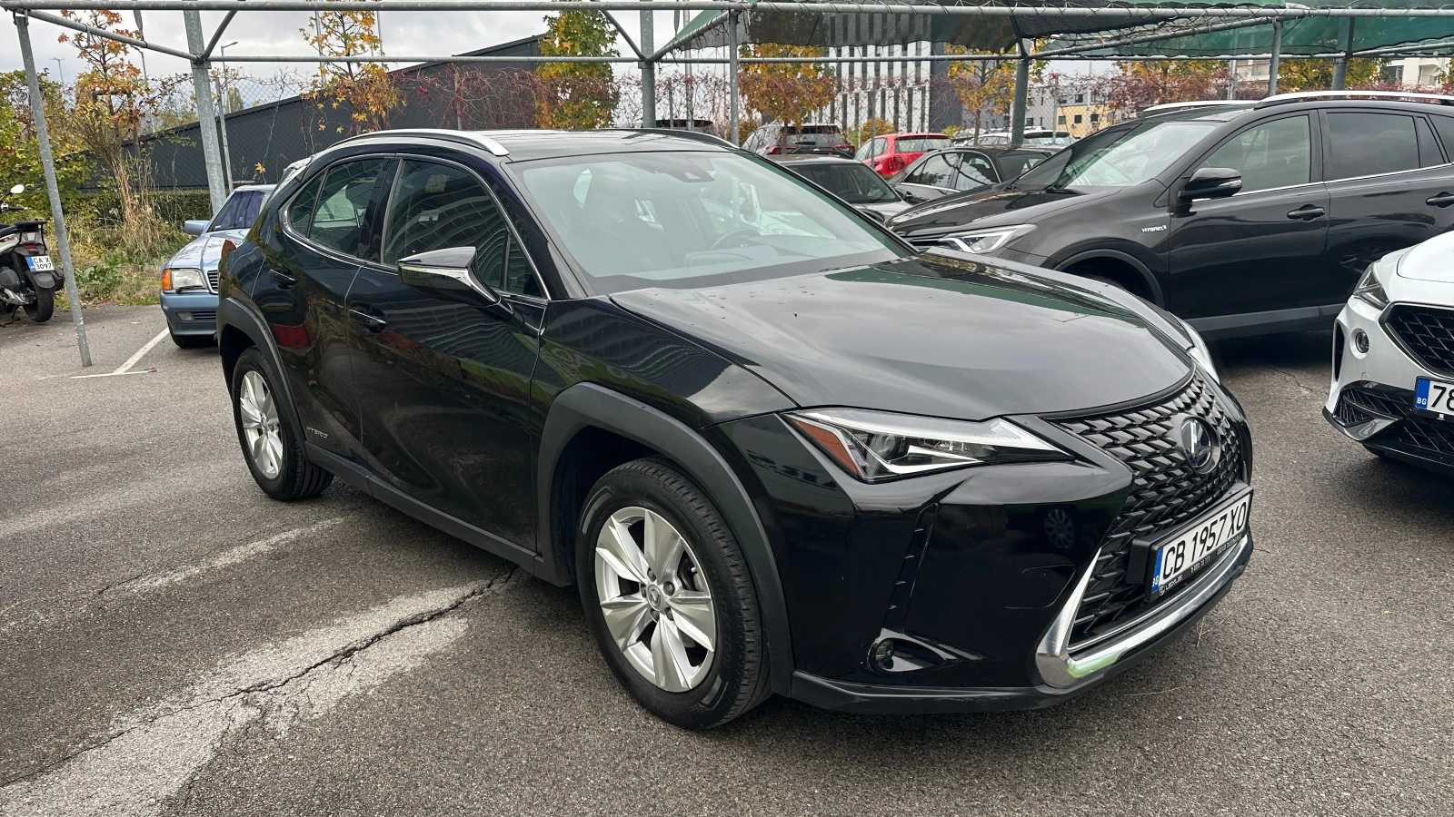 Lexus UX 250h Business 2.0 Hybrid Гаранция - изображение 2