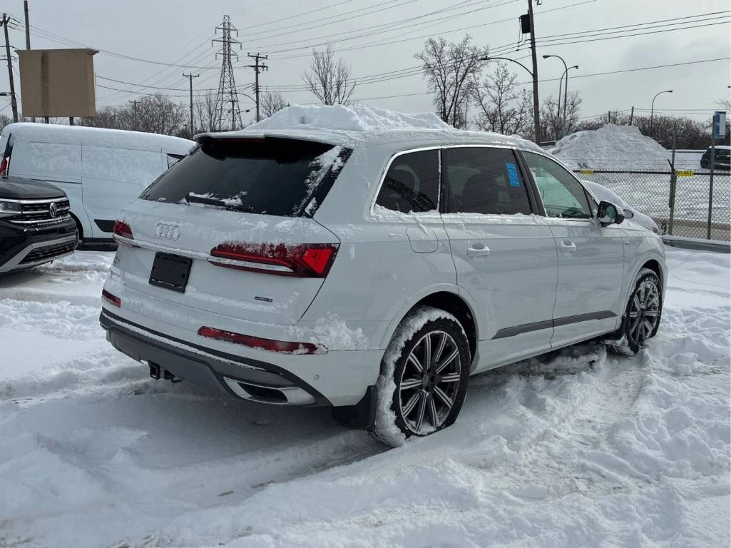 Audi Q7 Progressiv 55 TFSI quattro* CARFAX* 360* ОБДУХВАНЕ - изображение 6