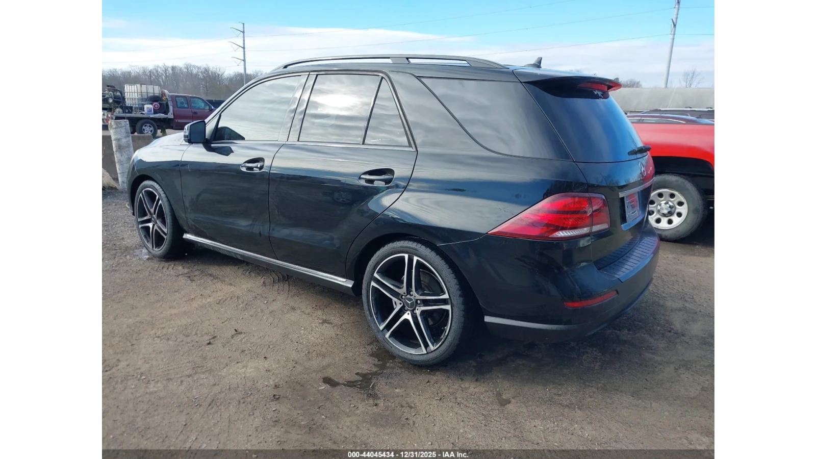 Mercedes-Benz ML 350 * 4MATIC* ШИБИДАХ* КОЖА* ПОДГРЕВ* ПАРКТРОНИК* , снимка 3 - Автомобили и джипове - 53731974