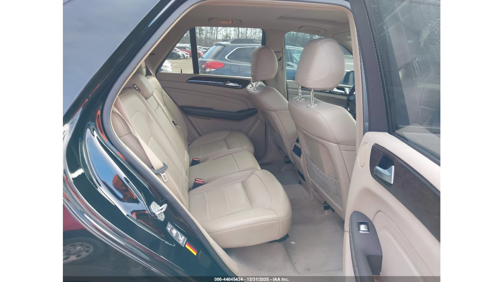 Mercedes-Benz ML 350 * 4MATIC* ШИБИДАХ* КОЖА* ПОДГРЕВ* ПАРКТРОНИК* , снимка 13 - Автомобили и джипове - 53731974