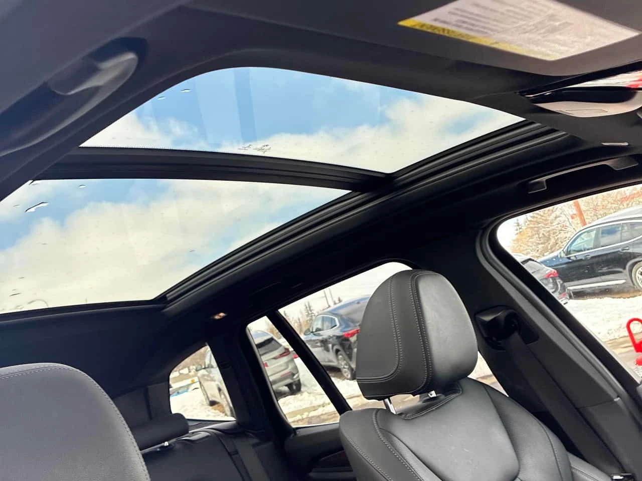 BMW X3 * xDrive30i * Panoramic Sunroof * ДИГИТАЛНО ТАБЛО, снимка 12 - Автомобили и джипове - 53847204