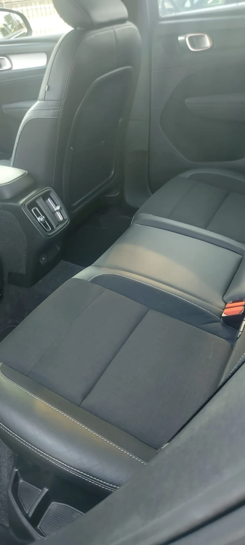 Volvo XC40 D3 Geartronic R-design, снимка 6 - Автомобили и джипове - 53977281