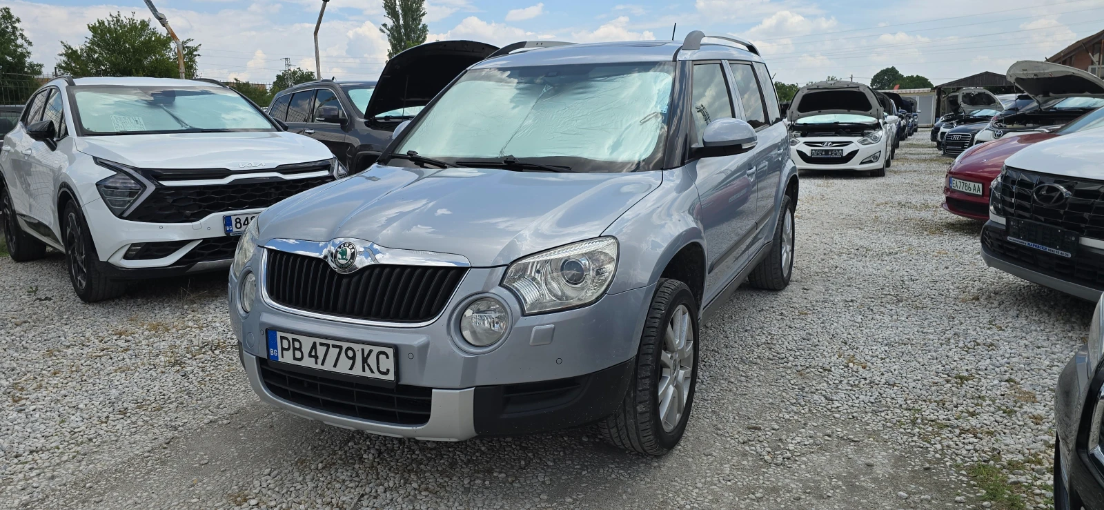 Skoda Yeti 2.0 TDI 4х4 КОЖА АВТОМАТИК NAVIGATION ЧИП ТУНИНГ, снимка 3 - Автомобили и джипове - 55161493