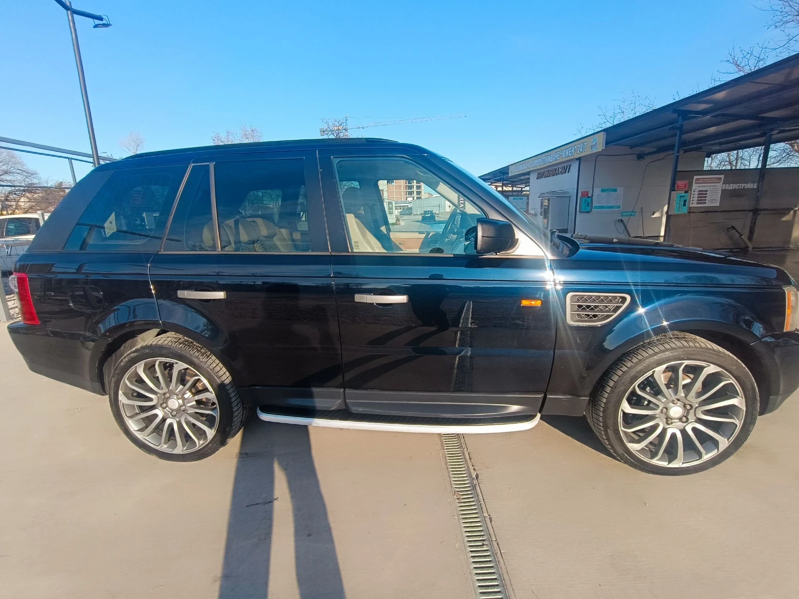 Land Rover Range Rover Sport Дава се с още 8бр 22" гуми , снимка 9 - Автомобили и джипове - 55492022