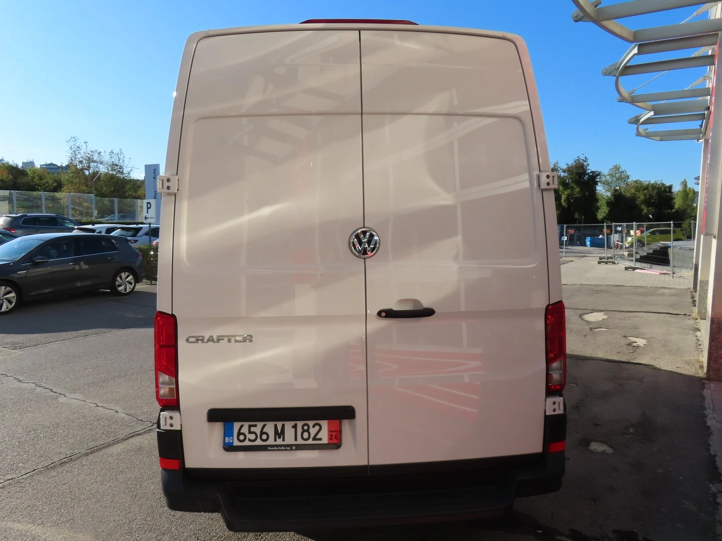 VW Crafter 35 Kasten M 11.3 m3 TDI предно - изображение 3