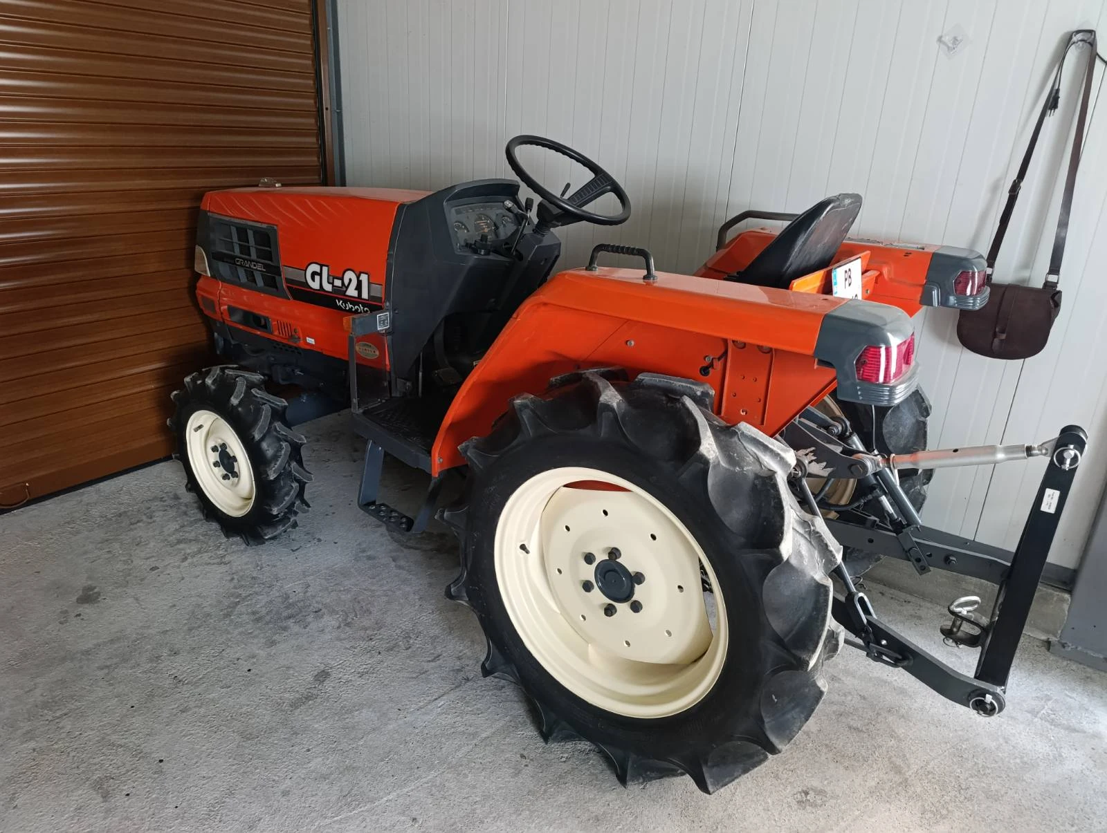 Трактор Kubota GL-21, снимка 2 - Селскостопанска техника - 54646912