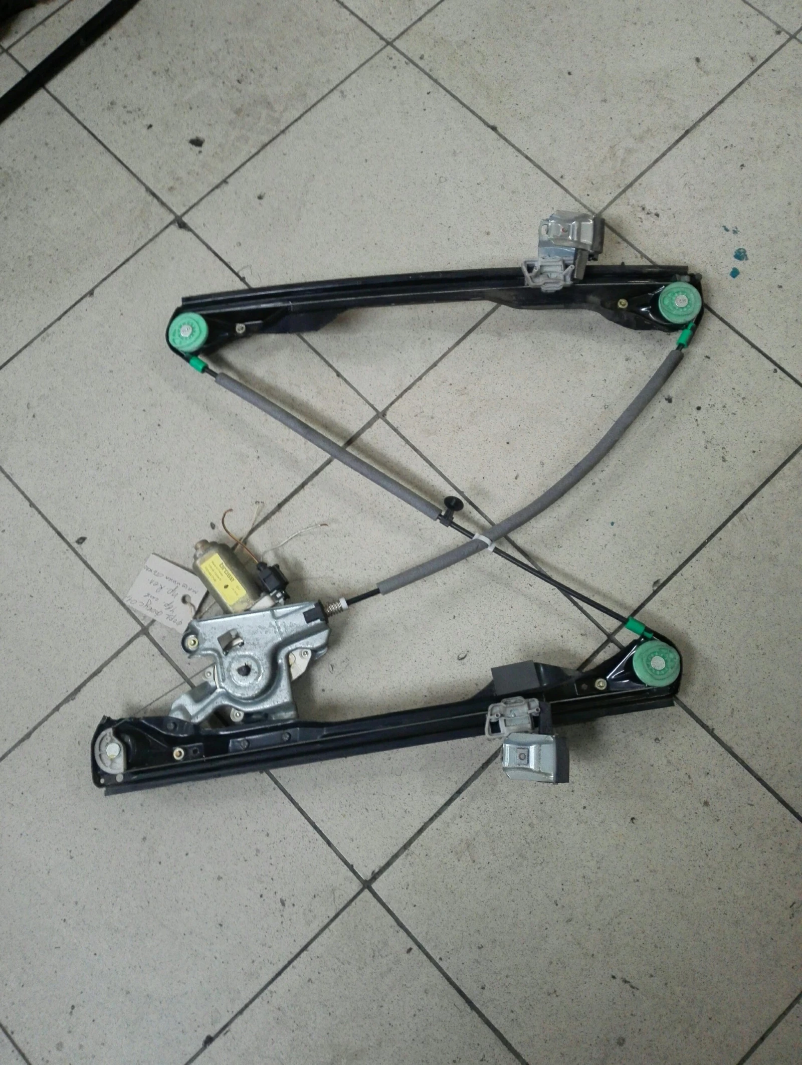 �� ������� ������ ������ ����� ���� ����� 4����� | Mobile.bg � ����������� 1