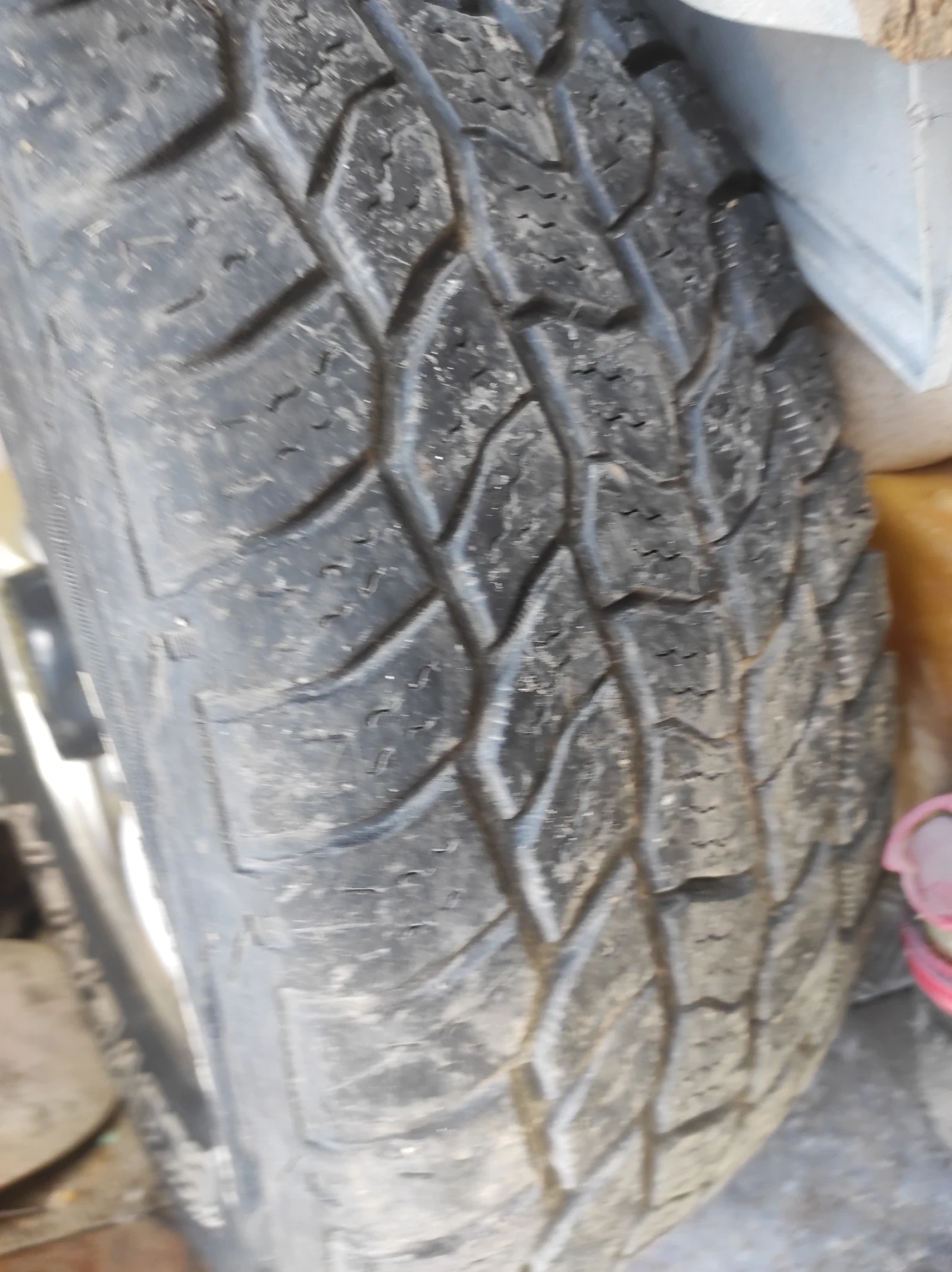 ���� � ������ 245/75R16 | Mobile.bg � ����������� 2