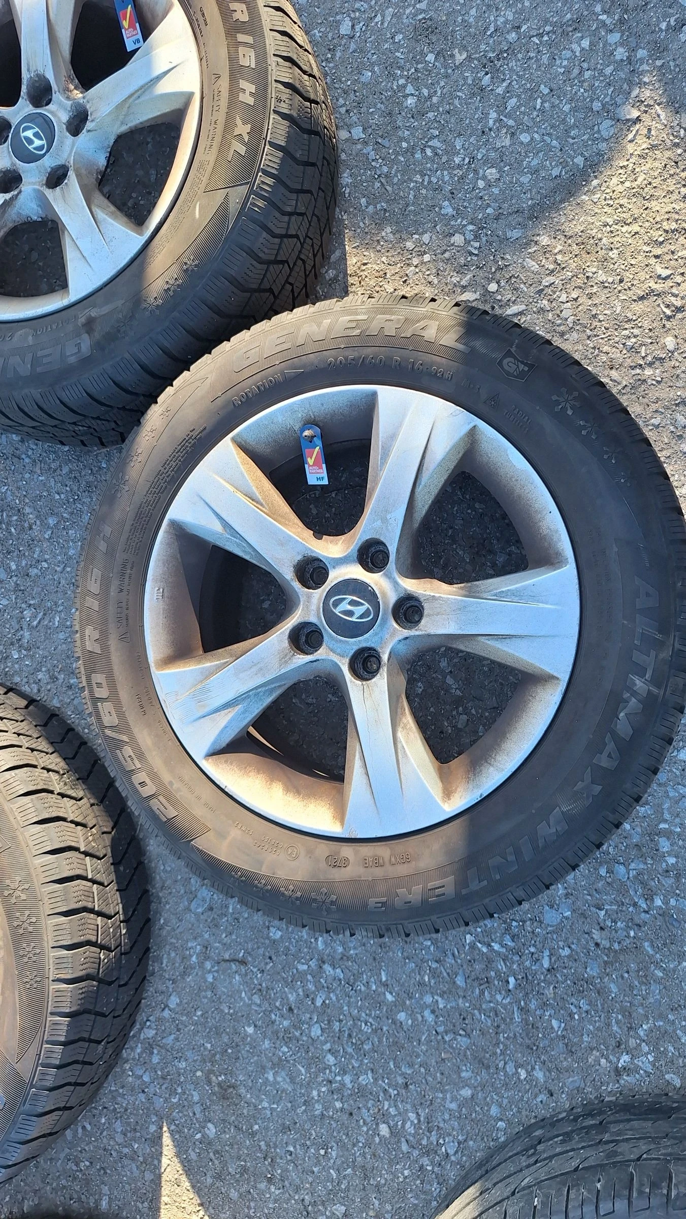 ���� � ������ 205/60R16 �� Hyundai I40 | Mobile.bg � ����������� 6