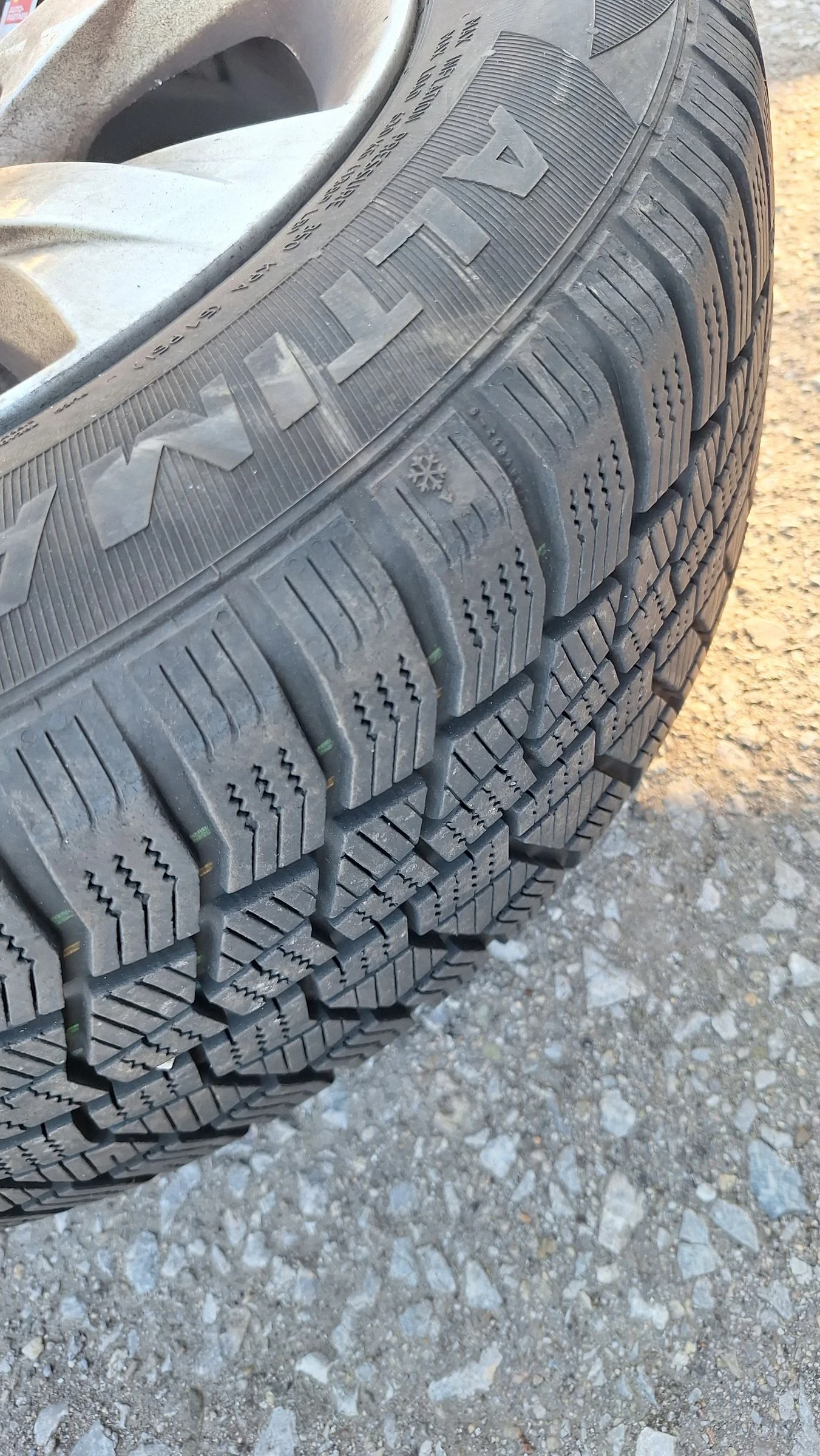 ���� � ������ 205/60R16 �� Hyundai I40 | Mobile.bg � ����������� 7