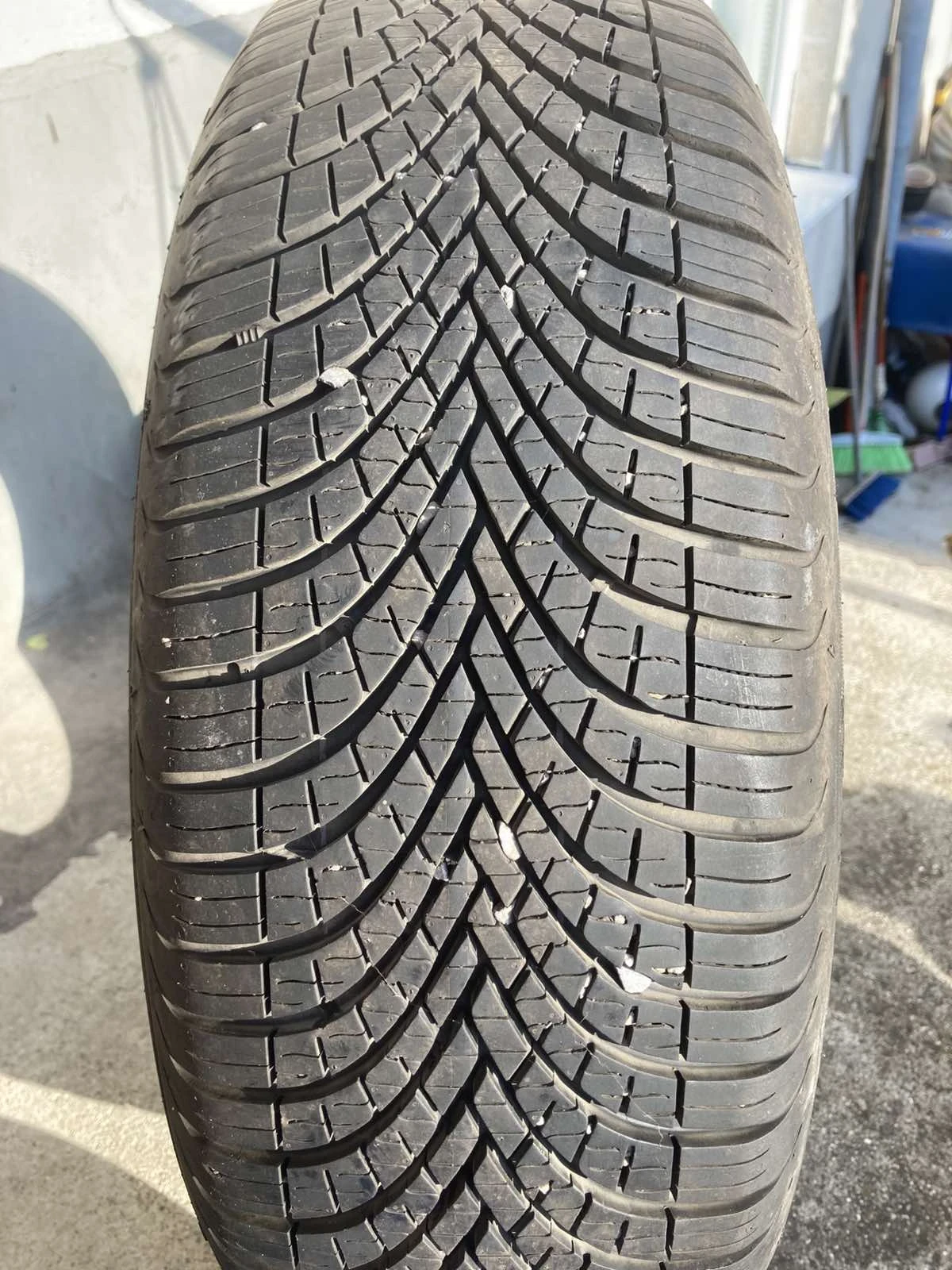 Гуми Всесезонни 195/65R15, снимка 3 - Гуми и джанти - 54723342