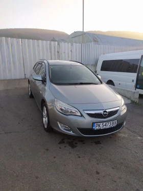 Opel Astra 1.4 Турбо Фабрична газ, снимка 1