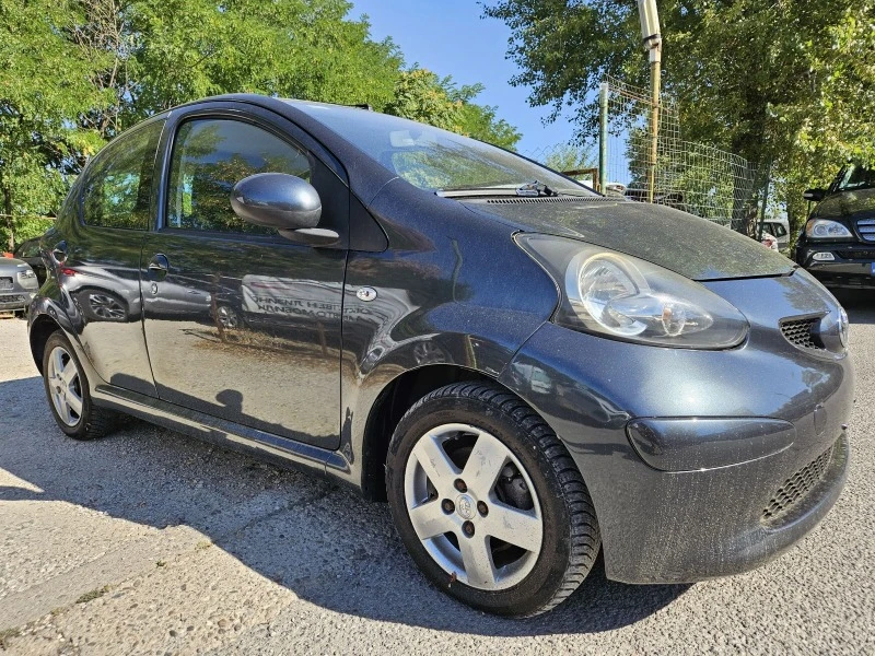 Toyota Aygo Автоматик!!!, снимка 1 - Автомобили и джипове - 46733141