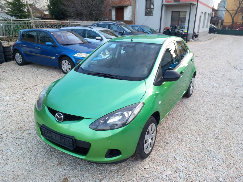 Mazda 2 1.4i климатик, снимка 1 - Автомобили и джипове - 48633322