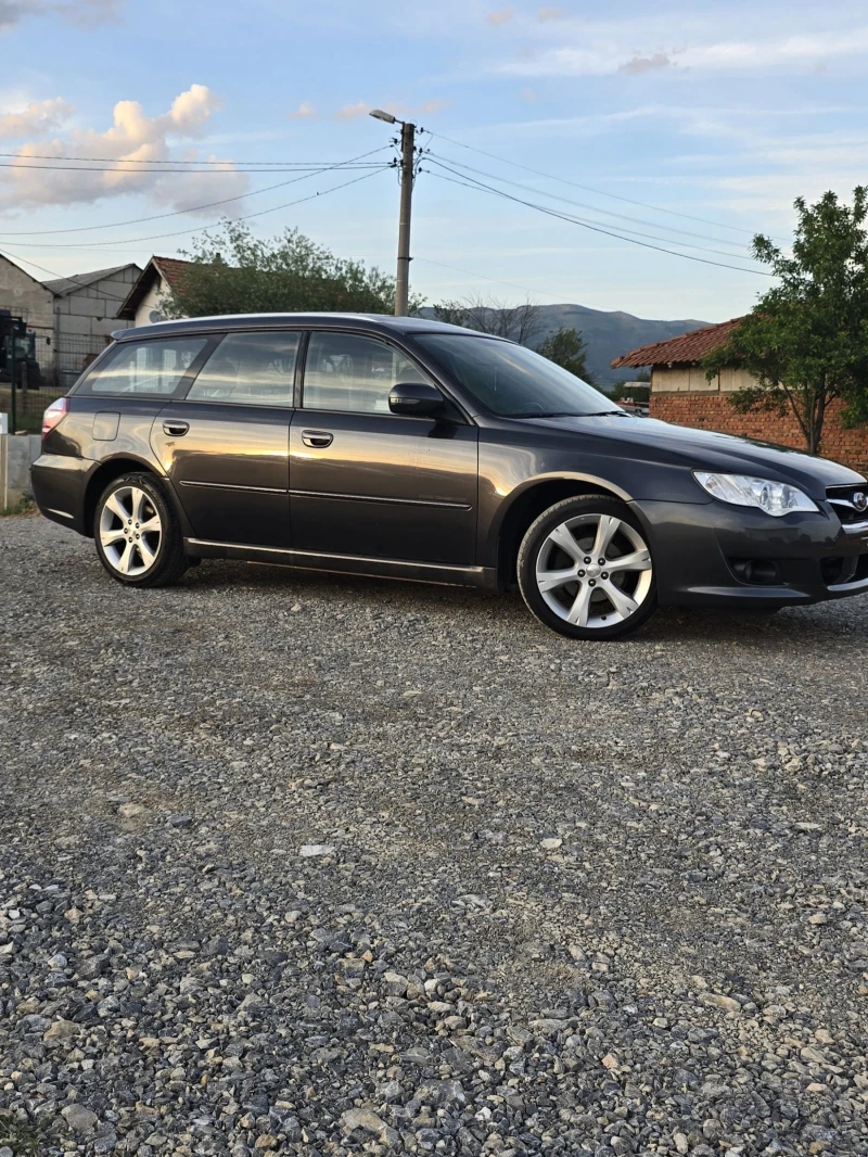 Subaru Legacy 2.0R, снимка 2 - Автомобили и джипове - 52447422