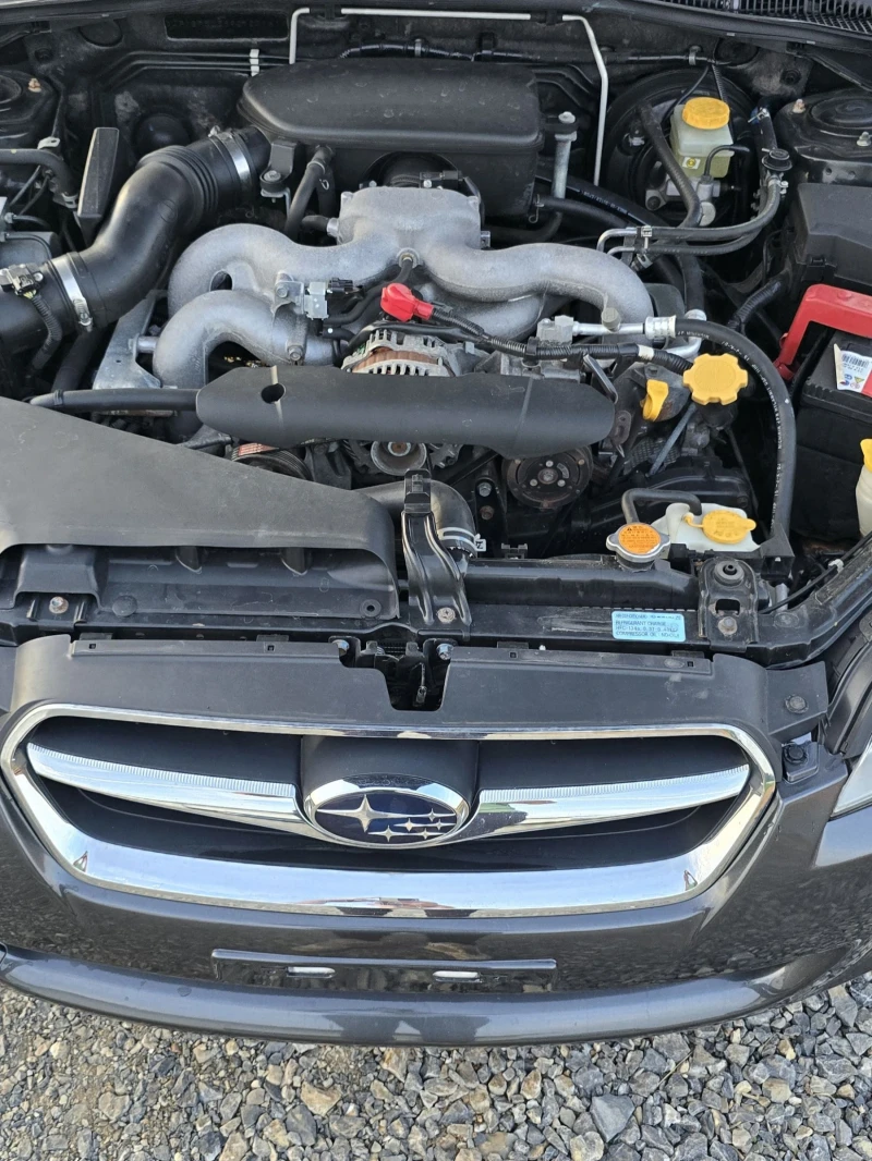 Subaru Legacy 2.0R, снимка 10 - Автомобили и джипове - 52447422