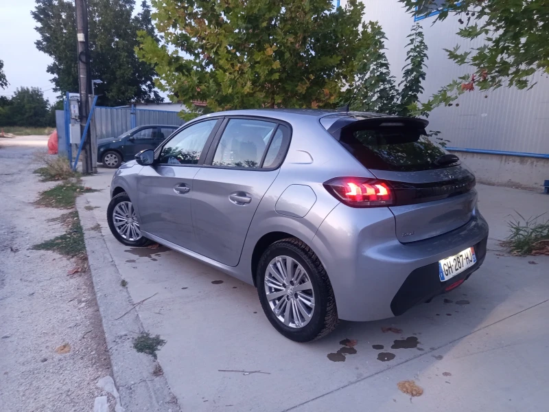 Peugeot 208, снимка 8 - Автомобили и джипове - 52300430