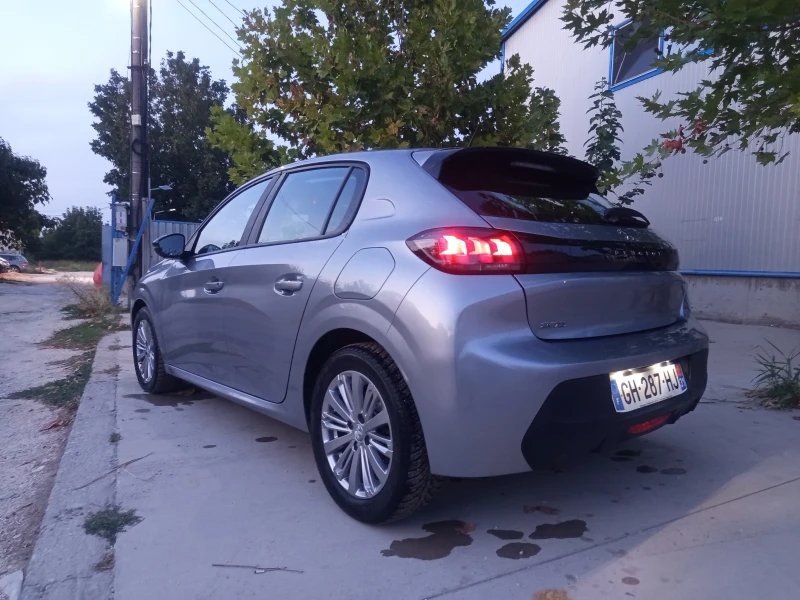 Peugeot 208, снимка 11 - Автомобили и джипове - 52300430
