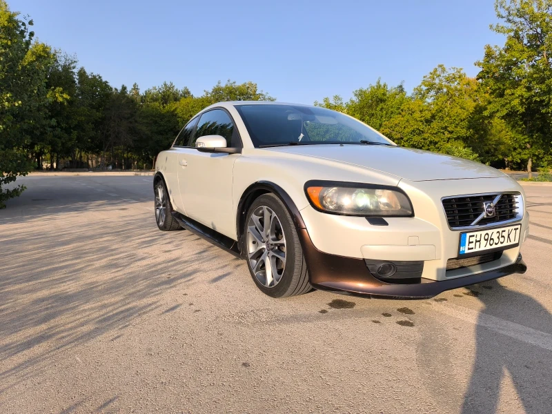 Volvo C30 D5 R-Design, снимка 4 - Автомобили и джипове - 52524671