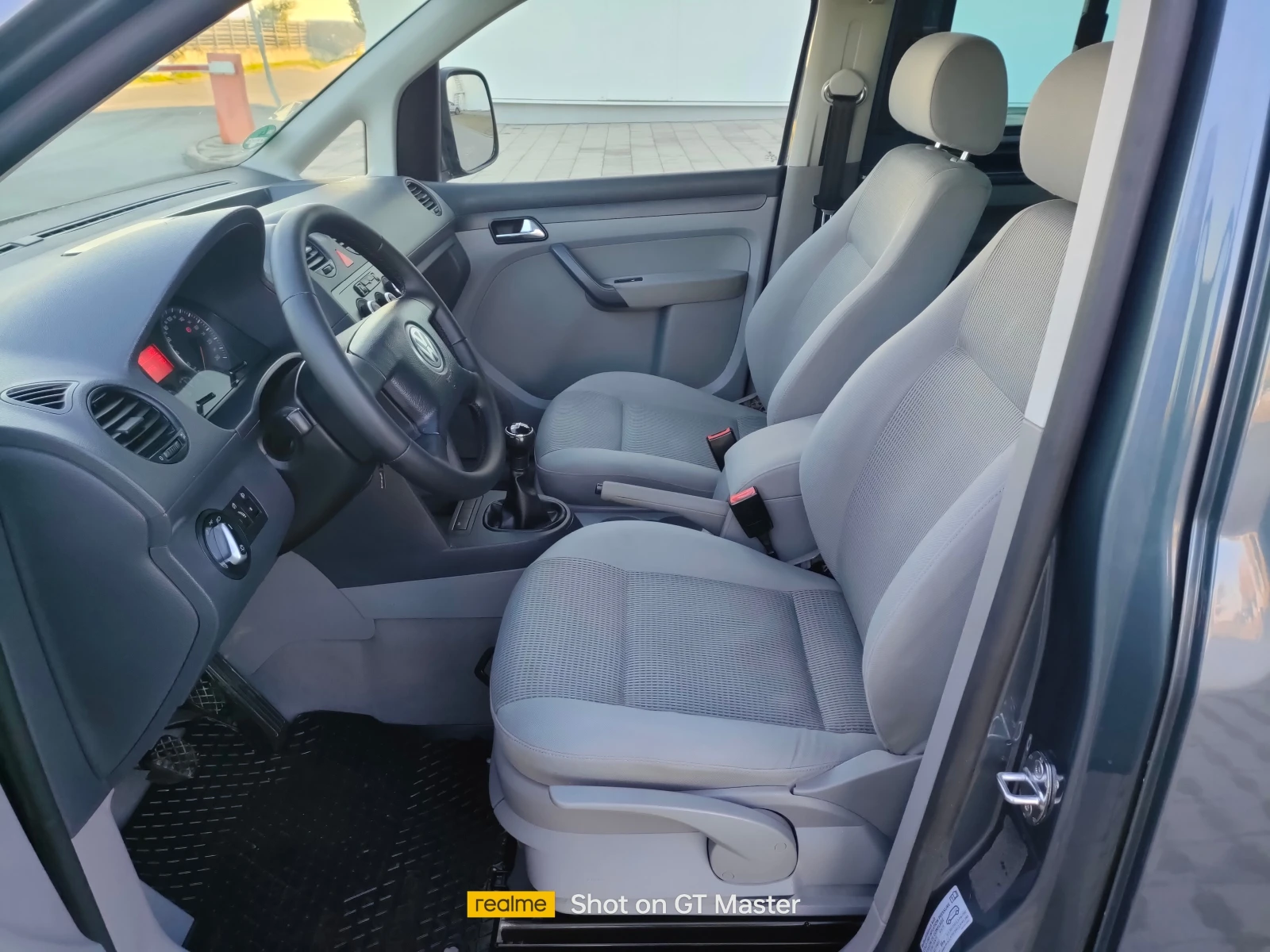 VW Caddy 1.9TDI-105кс.LIFE - изображение 10