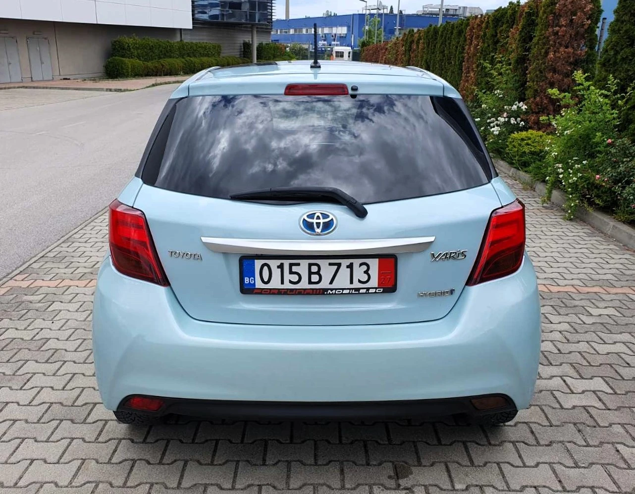 Toyota Yaris 1.5 Hybrid Full* Style - изображение 5