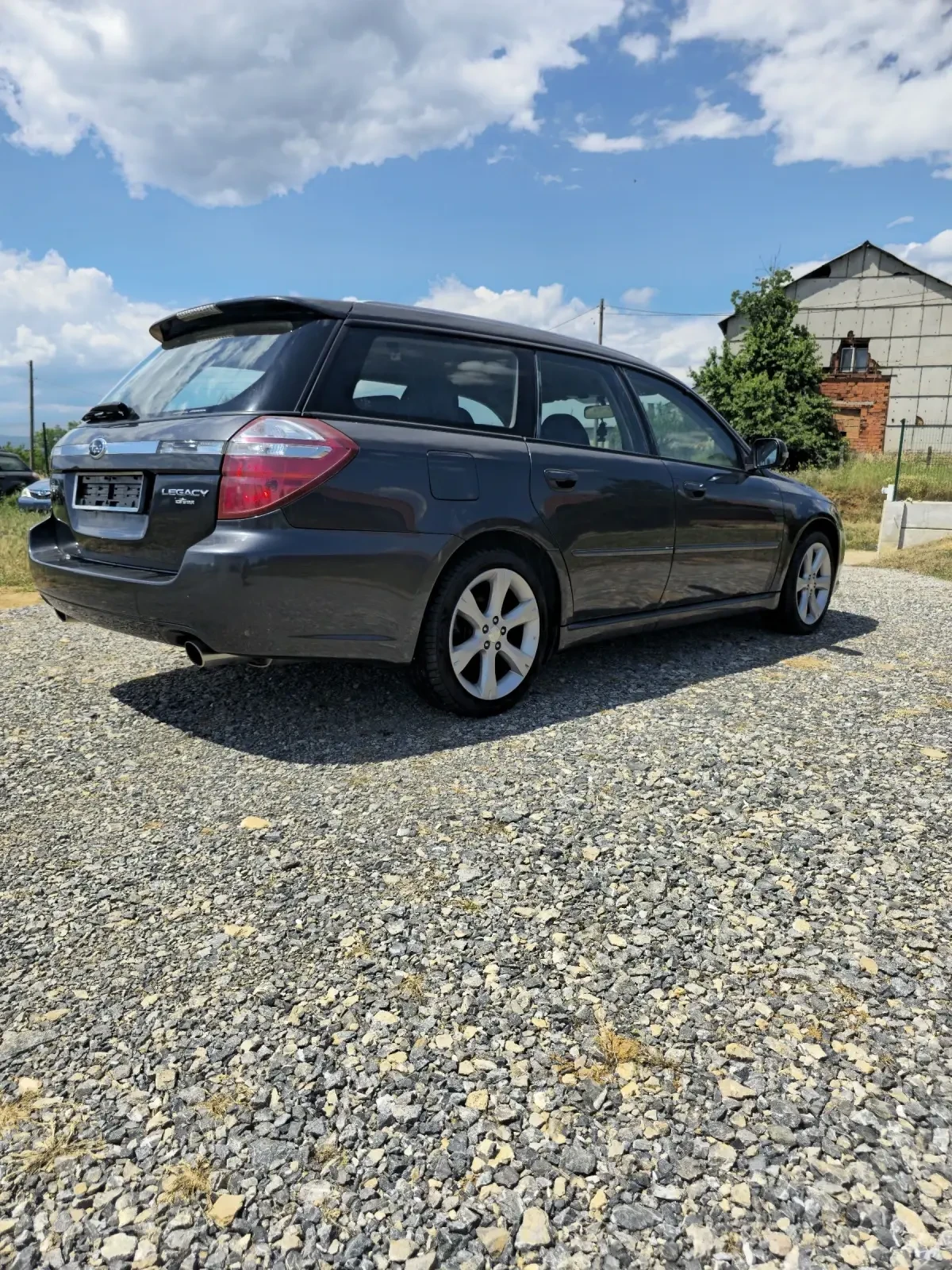 Subaru Legacy 2.0R, снимка 3 - Автомобили и джипове - 55161909