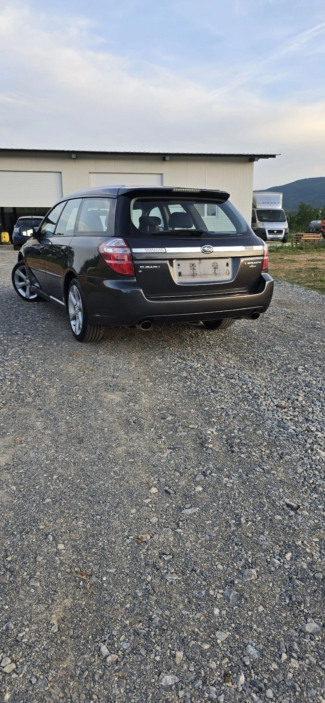 Subaru Legacy 2.0R - изображение 3