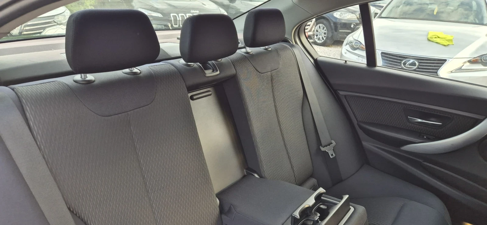 BMW 320 2.0D-184 кс. NAVY | Mobile.bg — изображение 11