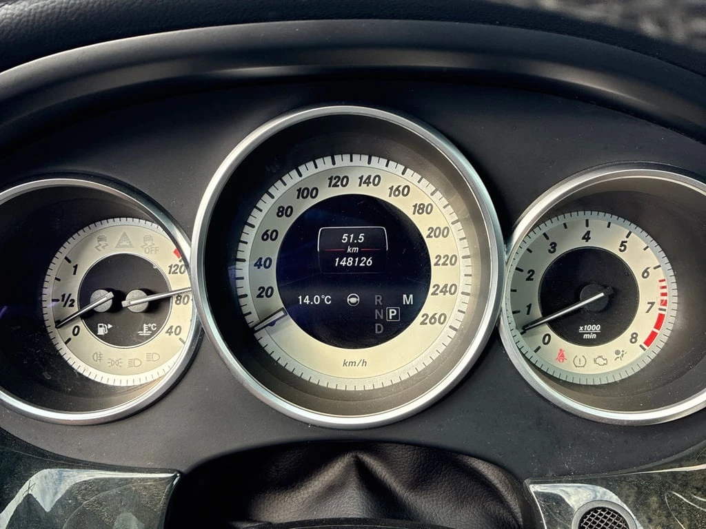 Mercedes-Benz CLS 550 * CARFAX * БЕЗ ПЪРВОНАЧАЛНА ВНОСКА - изображение 8